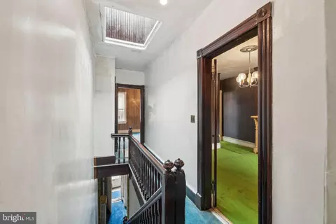 Entry Way - 712 4th St SE, Washington, DC 20003 photo 5 of 9