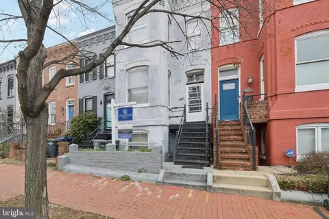 712 4th St SE, Washington, DC 20003