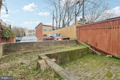 Exterior - 712 4th St SE, Washington, DC 20003 photo 1 of 2