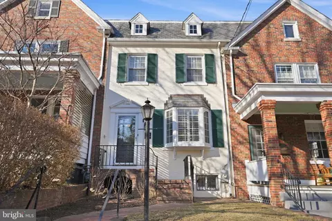 3803 W Street St NW, Washington, DC 20007