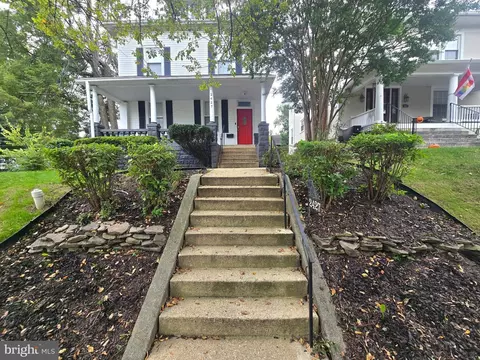 2427 Irving St NE, Washington, DC 20018