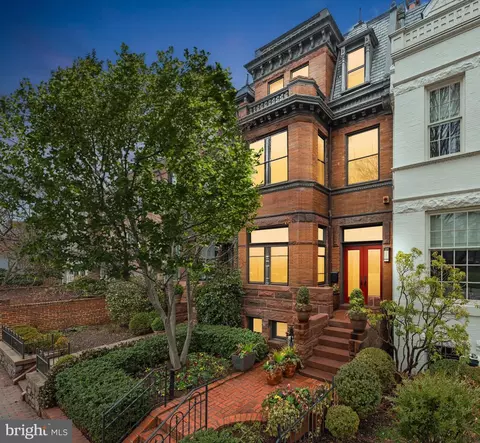 Exterior - 1617 35th St NW, Washington, DC 20007 photo 6 of 6