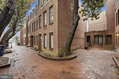 3248 Jones Ct NW, Washington, DC 20007