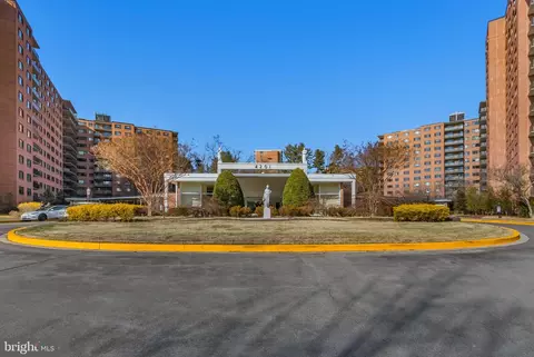4201 Cathedral Ave NW #118W, Washington, DC 20016