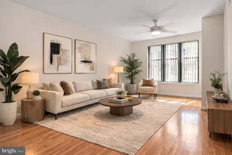 400 Massachusetts Ave NW #421, Washington, DC 20001