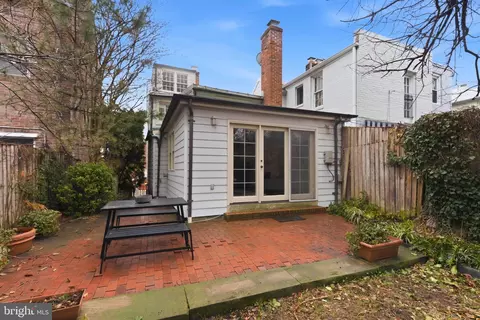 Exterior - 2719 Dumbarton St NW, Washington, DC 20007 photo 3 of 6