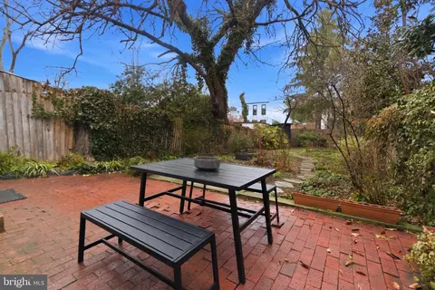 Exterior - 2719 Dumbarton St NW, Washington, DC 20007 photo 4 of 6