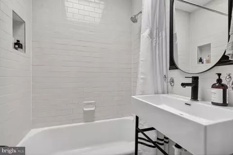 1345 28th St NW, Washington, DC 20007 photo 9