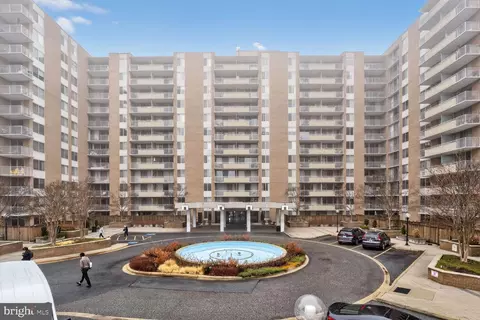 3001 Veazey Ter NW #1008, Washington, DC 20008