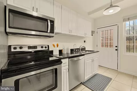 Kitchen - 909 8th St NE, Washington, DC 20002 photo 3 of 4