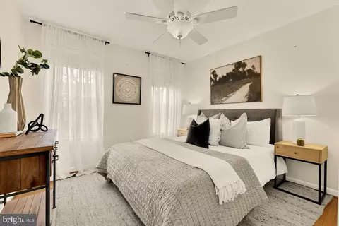 Bedroom - 909 8th St NE, Washington, DC 20002 photo 1 of 3