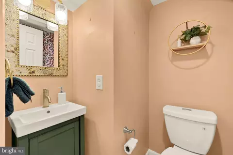Bath - 909 8th St NE, Washington, DC 20002 photo 1 of 4