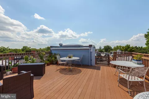 Exterior - 18 9th St NE #307, Washington, DC 20002 photo 2 of 3