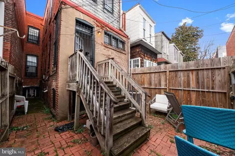 Exterior - 1013 Independence Ave SE, Washington, DC 20003 photo 3 of 5