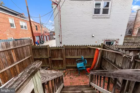 Exterior - 1013 Independence Ave SE, Washington, DC 20003 photo 4 of 5