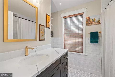 Bath - 30 T St NE #2, Washington, DC 20002 photo 4 of 4