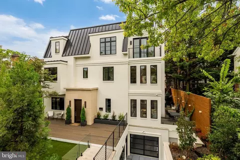 3302 Cleveland Ave NW, Washington, DC 20008