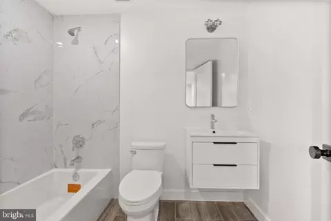 Bath - 2118 Rand Pl NE, Washington, DC 20002 photo 5 of 5