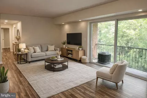 2656 Bowen Rd SE #402, Washington, DC 20020