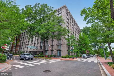 950 25th St NW #106N, Washington, DC 20037