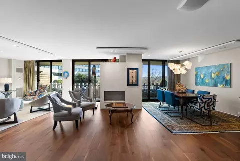 700 New Hampshire Ave NW #421, Washington, DC 20037