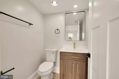 Bath - 5703 9th St NW #2, Washington, DC 20011 photo 1 of 3