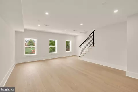 Living - 5703 9th St NW #2, Washington, DC 20011 photo 2 of 5