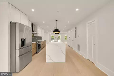 Entry Way - 5703 9th St NW #2, Washington, DC 20011 photo 3 of 4