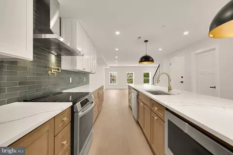 Entry Way - 5703 9th St NW #2, Washington, DC 20011 photo 2 of 4