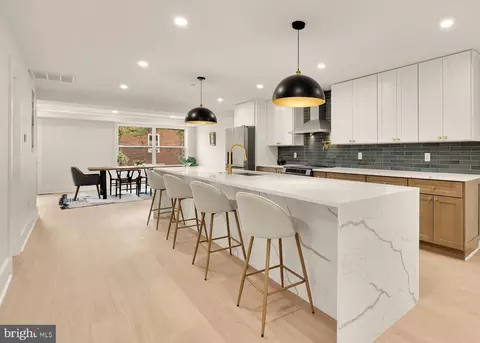 5703 9th St NW #2, Washington, DC 20011
