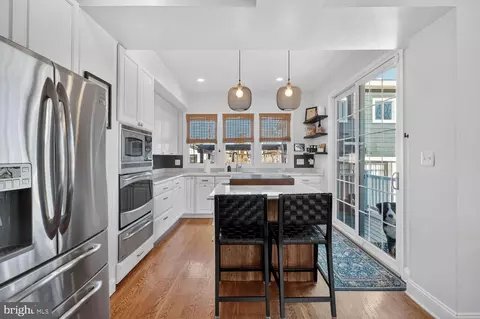 136 Rhode Island Ave NE, Washington, DC 20002 photo 8