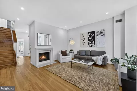 505 15th St SE, Washington, DC 20003 photo 4