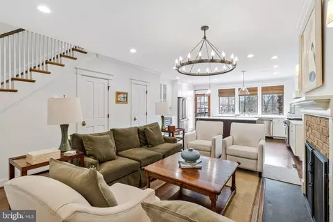 2916 18th St NW, Washington, DC 20009 photo 3