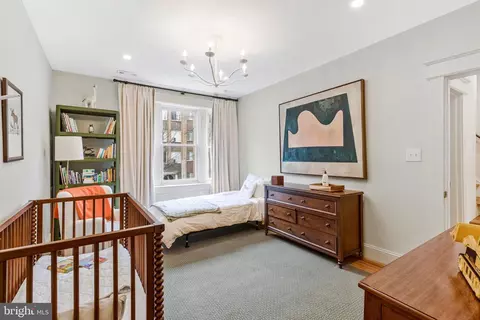 2916 18th St NW, Washington, DC 20009 photo 32
