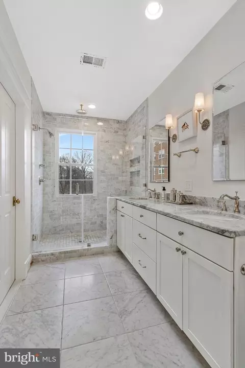 2916 18th St NW, Washington, DC 20009 photo 25