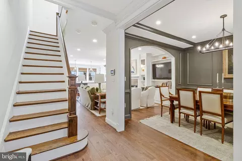 2916 18th St NW, Washington, DC 20009 photo 4