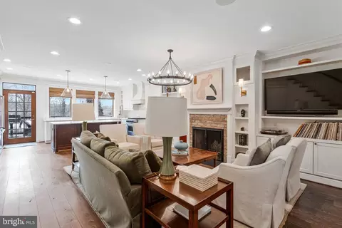 2916 18th St NW, Washington, DC 20009 photo 10