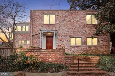 416 6th St SE, Washington, DC 20003 photo 3