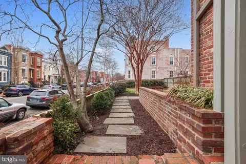 416 6th St SE, Washington, DC 20003 photo 4