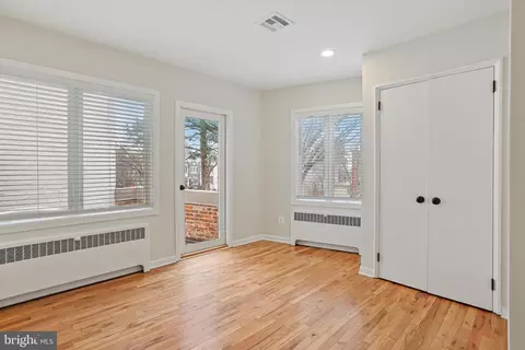 416 6th St SE, Washington, DC 20003 photo 39