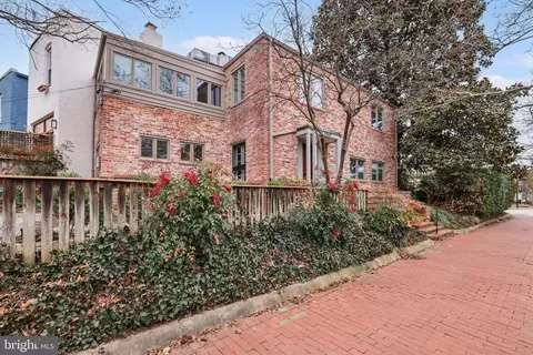 416 6th St SE, Washington, DC 20003 photo 2