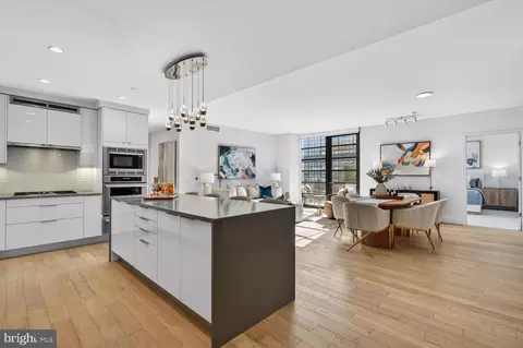 45 Sutton Sq SW #1118, Washington, DC 20024