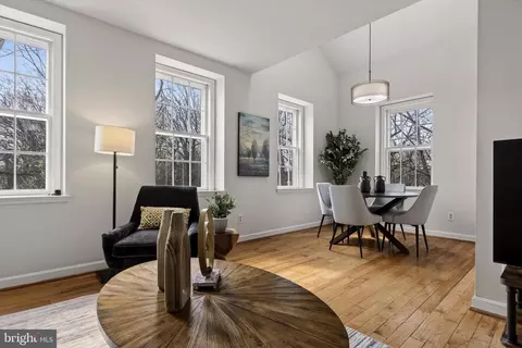 3820 39th St NW #F120, Washington, DC 20016