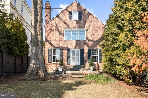 Exterior - 1698 32nd St NW, Washington, DC 20007 photo 6 of 7
