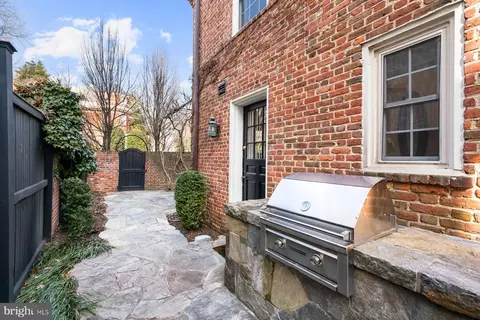 Exterior - 1698 32nd St NW, Washington, DC 20007 photo 4 of 7