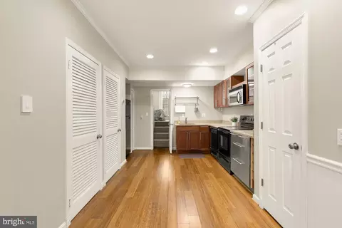 Entry Way - 312 9th St NE, Washington, DC 20002 photo 2 of 3