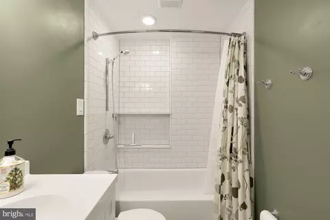 Bath - 312 9th St NE, Washington, DC 20002 photo 3 of 3