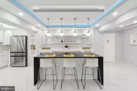 4201 Cathedral Ave NW #122E, Washington, DC 20016