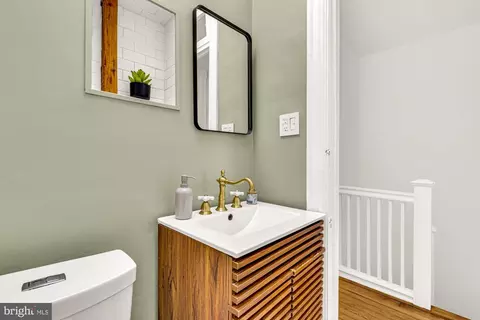 Bath - 1529 C St SE, Washington, DC 20003 photo 3 of 4