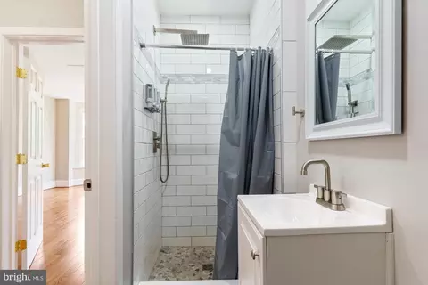 Bath - Undisclosed, Washington, DC 20002 photo 4 of 6
